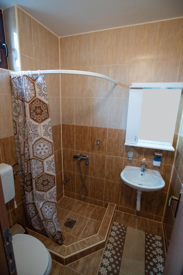 Vila Nada Crni Vrh Luaran gambar